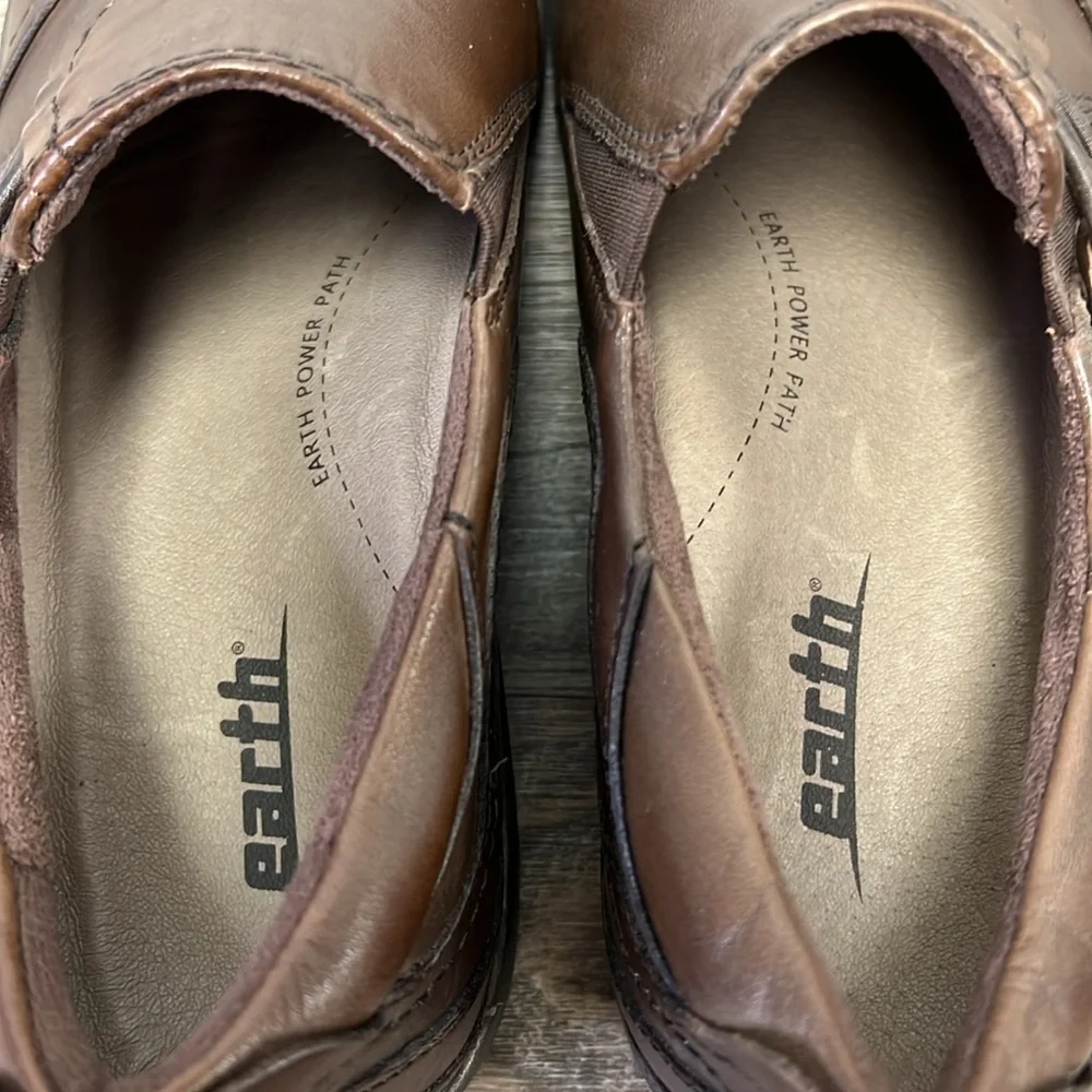 Earth Women’s HAWK Leather Slip On Shoes -Bark Size 8